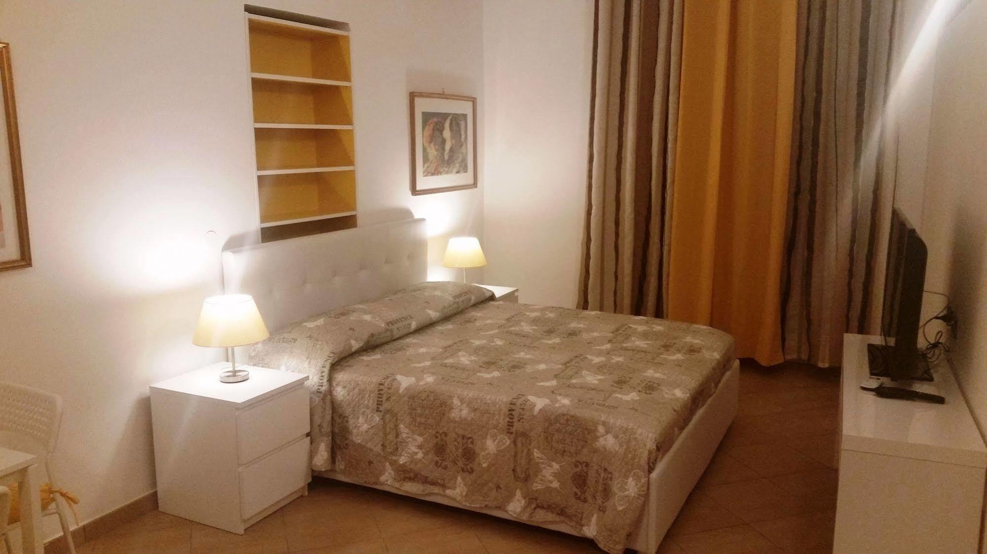 Tortugas B&B Giarre Bagian luar foto